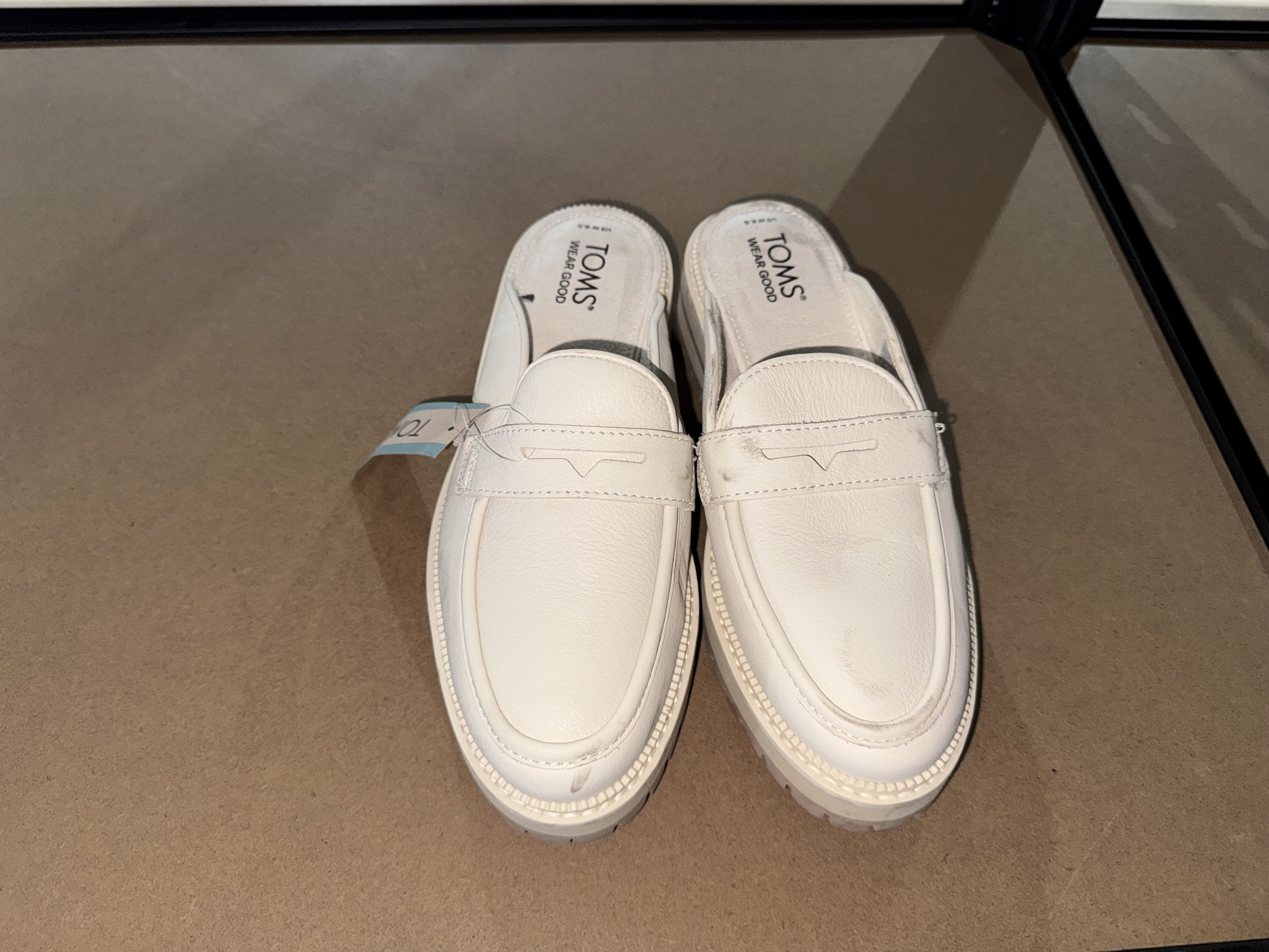 Women Cara Mule Light Sand Leather Loafer By Toms size 6.5