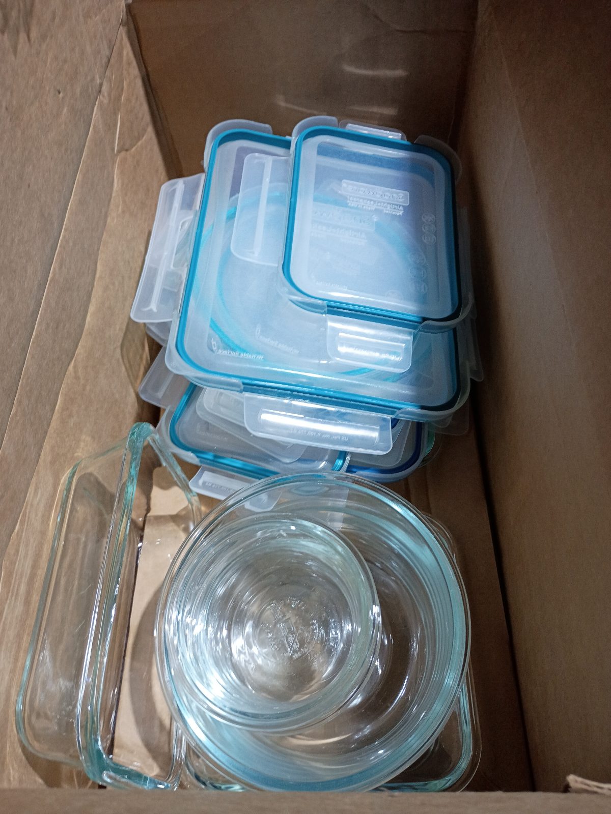 New Snapware Pyrex 18-piece Glass Food Storage Set, Airtight, Leak-Proof